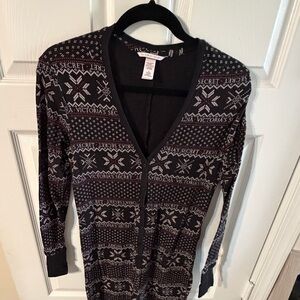 Victoria's Secret Black and White Long-Sleeve Patterned Onesie